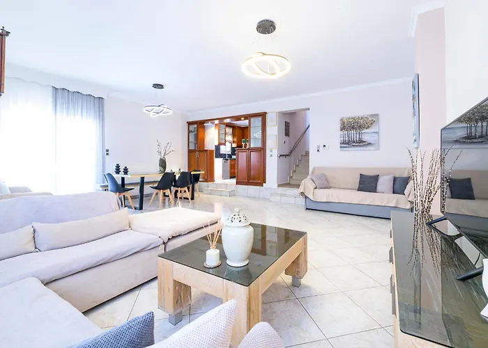 בית נופש Nasia House פאליאורי